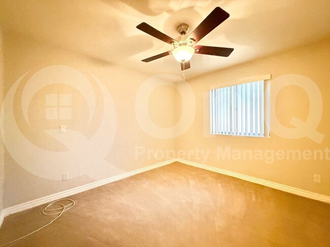 Building Photo - 5539 E Bloomfield Rd