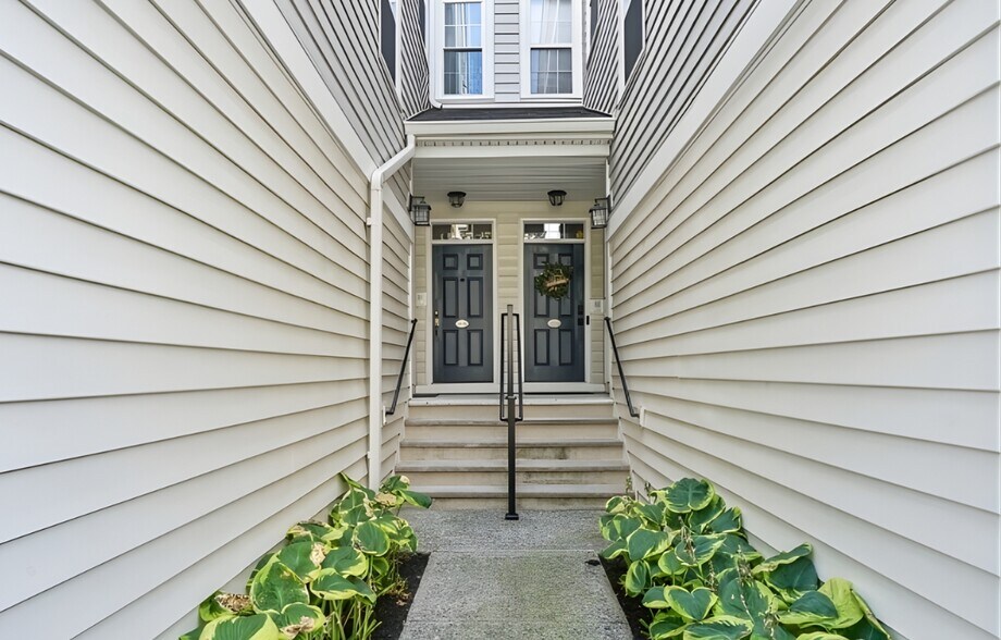 Outdoor path to entrance. - 107 Brittany Ct