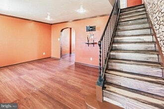 Building Photo - 3312 W 13th St