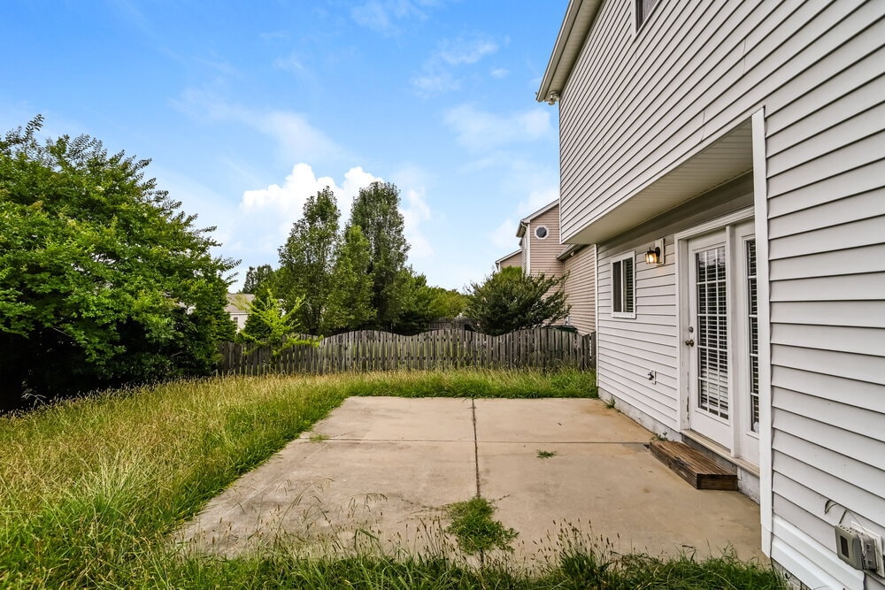 Building Photo - 12824 Walking Stick Dr