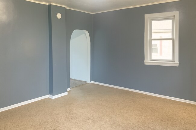 Building Photo - Northside Syracuse Duplex – Spacious Units...