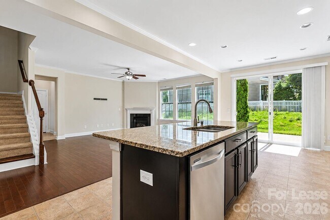Building Photo - 151 Blossom Ridge Dr