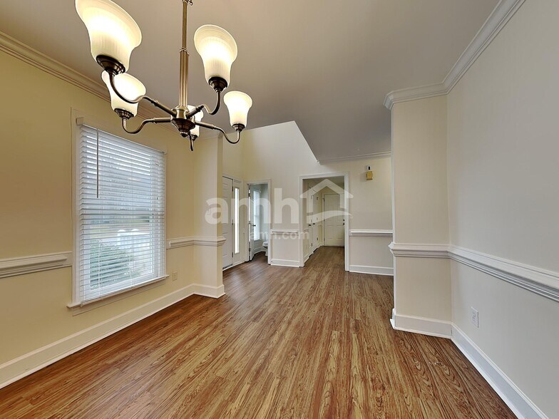 Building Photo - 4840 Forest Highland Dr