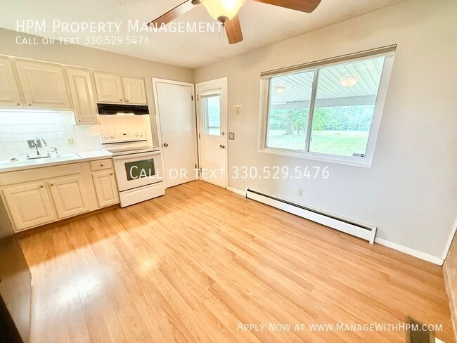 Building Photo - 3346 Highland Park