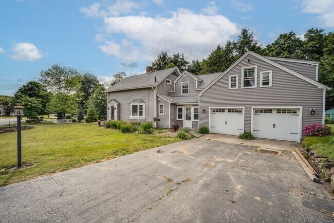 Building Photo - 1 Hickory Hill Dr