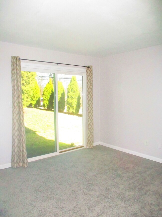 Building Photo - 29 Van Buren Ave