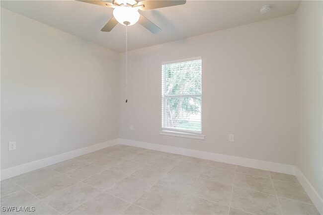 Building Photo - 5011 Beecher St