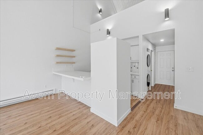 Building Photo - 4 Touchstone Dr
