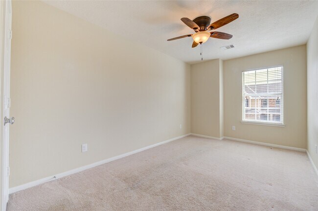 Building Photo - 8422 Sunset Loch Dr