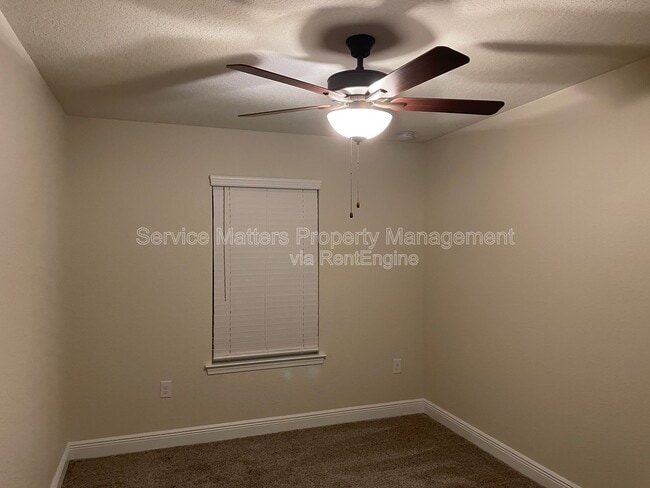 Building Photo - 5157 Peach Dr