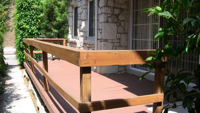 Building Photo - 1716 Laurel Canyon Blvd