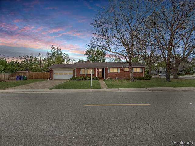 Building Photo - 1695 E Cornell Ave