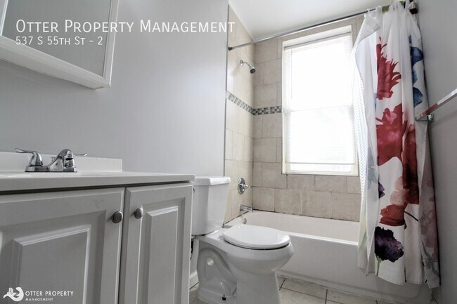 Building Photo - 537 S 55th St