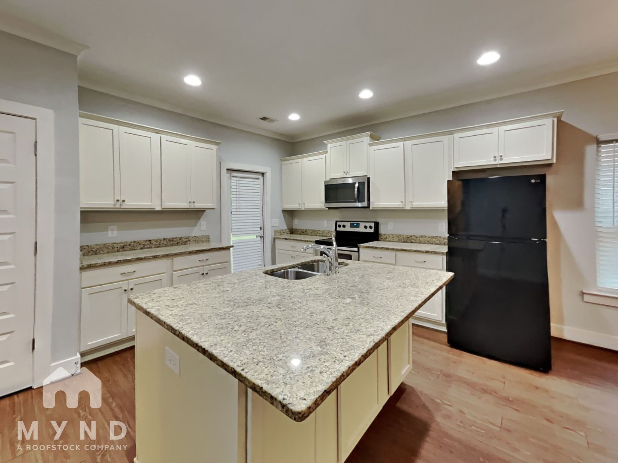 Building Photo - 5525 Park Side Rd