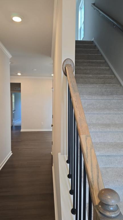 Building Photo - 1422 Maple Br Cir