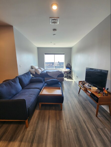 Building Photo - 55 W Fifth St