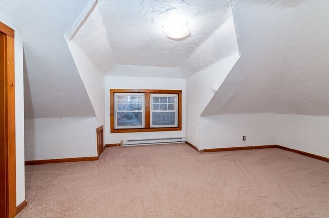 Building Photo - 49 Endicott St