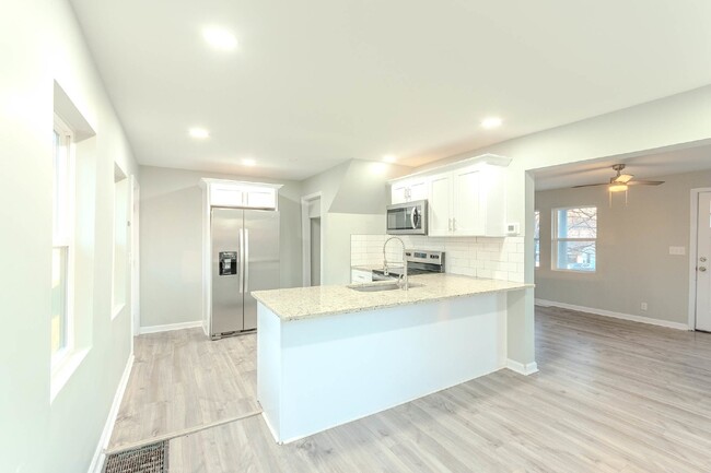 Building Photo - Renovated 3 bed 1 bath in Old Hickory Vill...