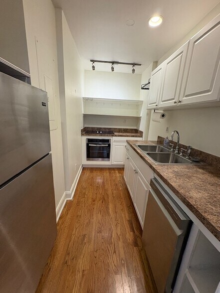 Building Photo - 1710 Thacker Ave