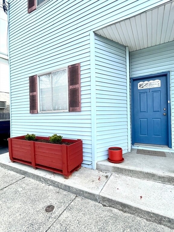 Building Photo - 217-221 Highland Ave