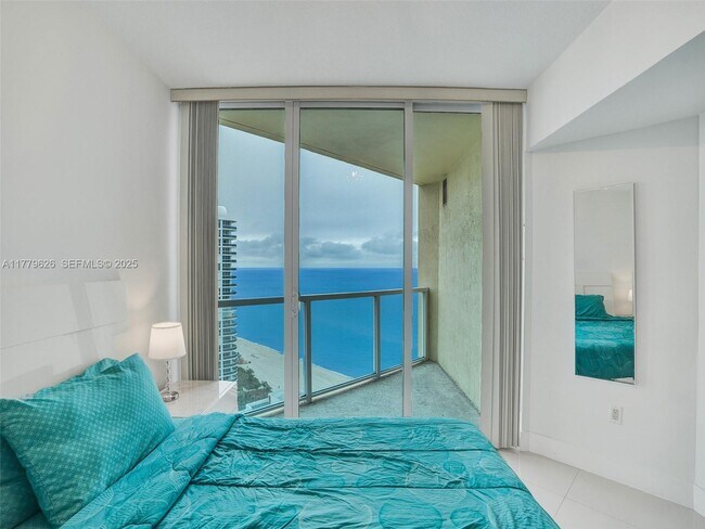 Building Photo - 16699 Collins Ave