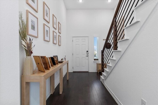 Building Photo - 5200 Jason Dr