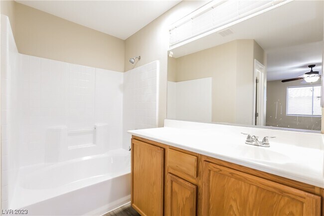 Building Photo - 10525 Silver Cholla Ct