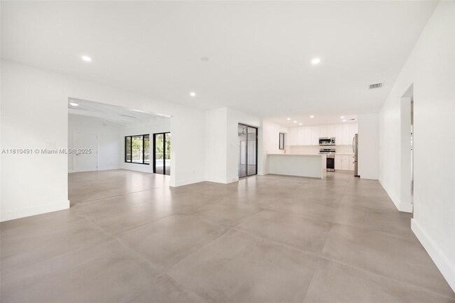 Building Photo - 8401 SW 142nd St