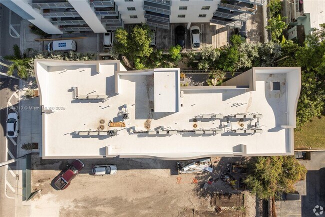 Building Photo - 650 SW 1st St