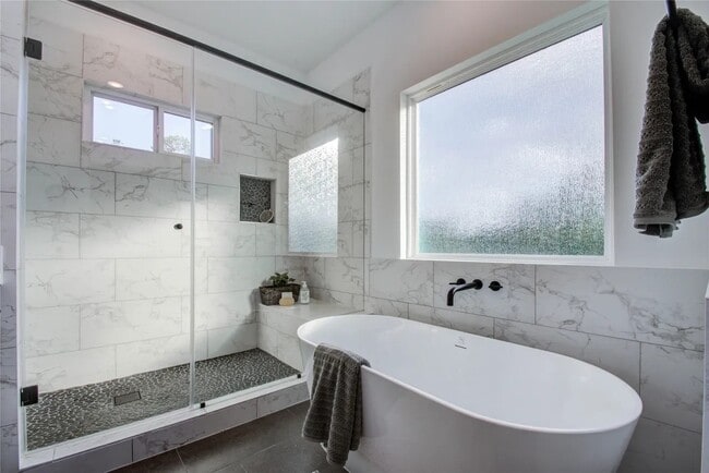 Building Photo - 778 W Tidwell Rd