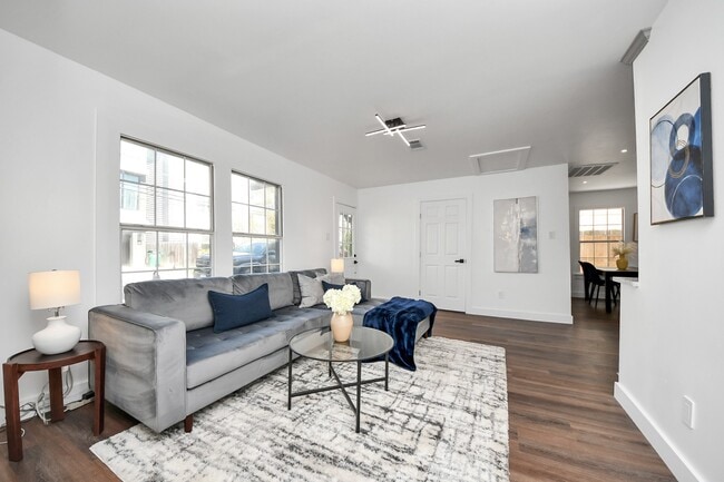 Building Photo - 4215 Eli St