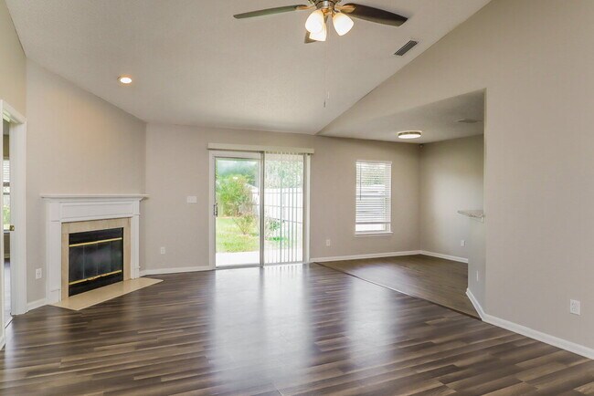 Building Photo - 1662 Sugarpine Drive