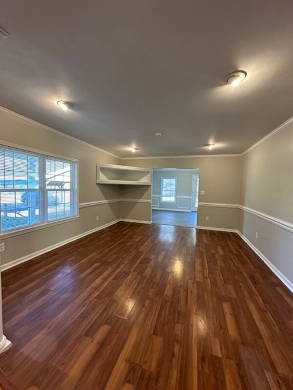Building Photo - 1209 Lawhorn Rd