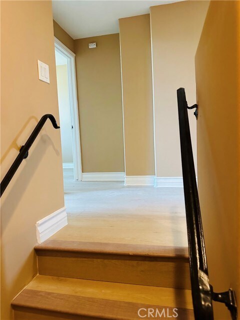 Building Photo - 5555 Carpenter Ave