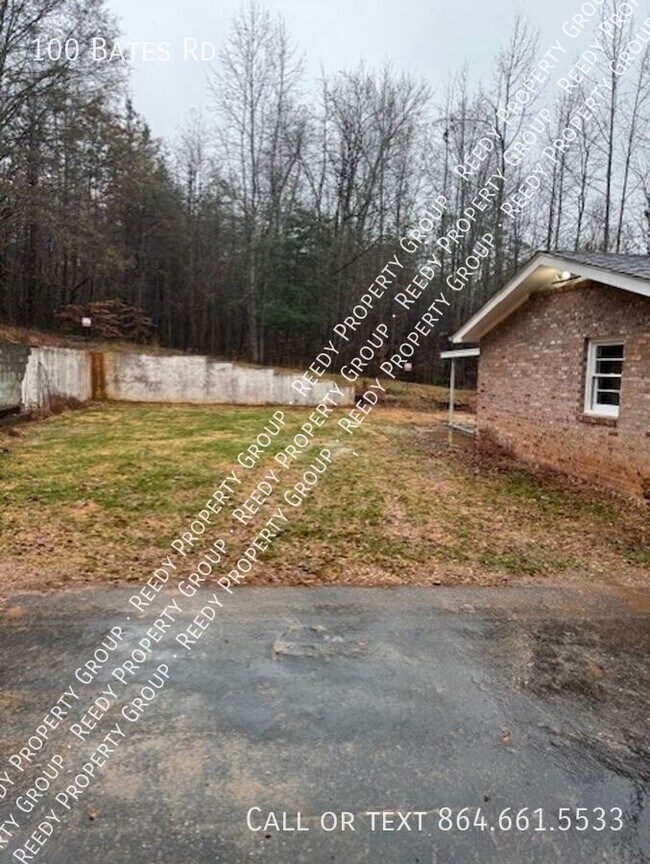 Building Photo - 100 Bates Rd