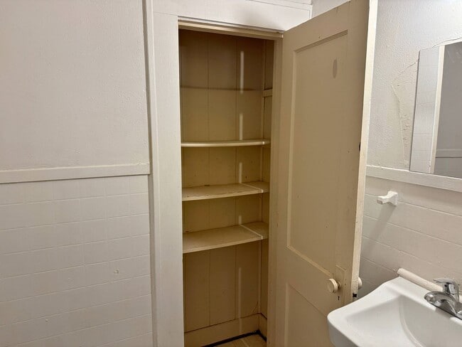 Building Photo - 1818 Collins Ave