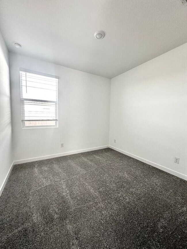 Building Photo - Be the $500 Off Move-In Special! First to Live Here! 5BR/3Bath Rental in Asante at Artisan!