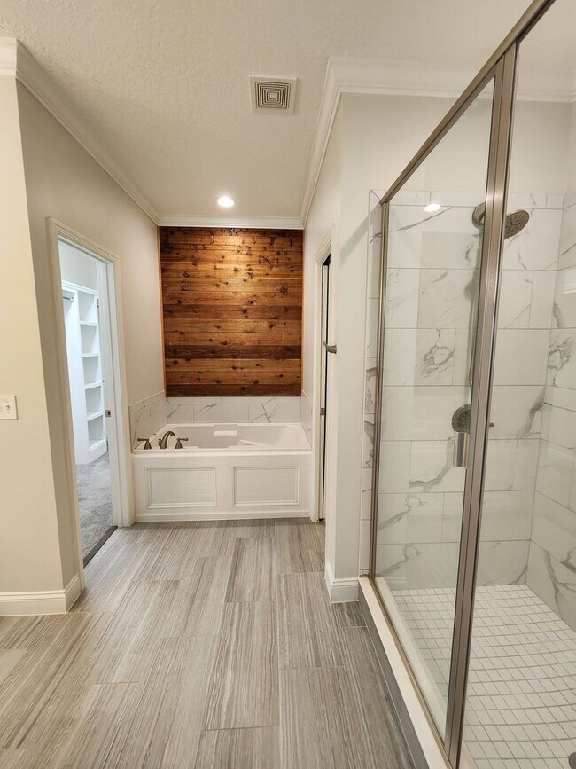 Building Photo - Charming 4-Bedroom Home with Modern Finishes in Hahira, GA - Lawn Care Included