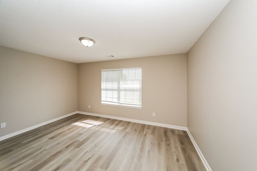 Building Photo - 4915 Top Notch Loop