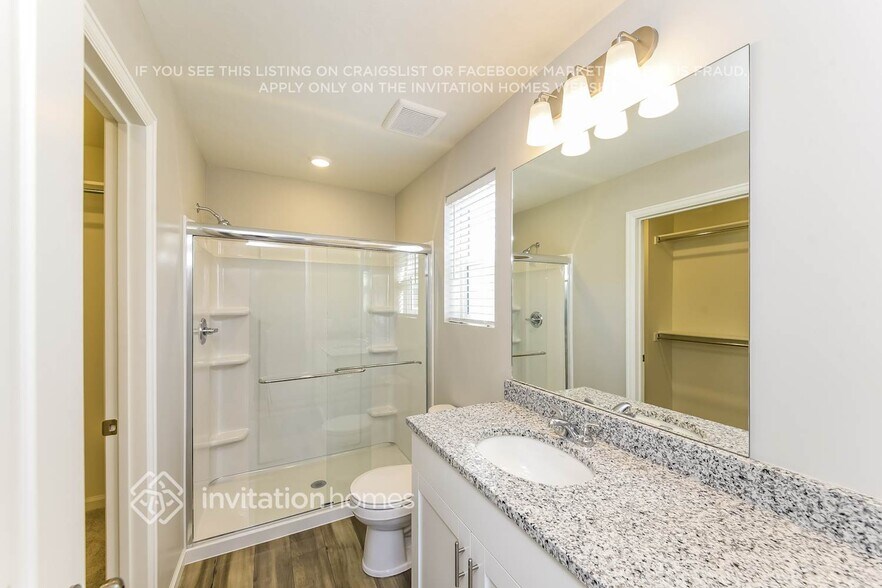 Building Photo - 108 N Riverside Dr