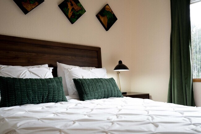 Building Photo - 18301 115th St NE