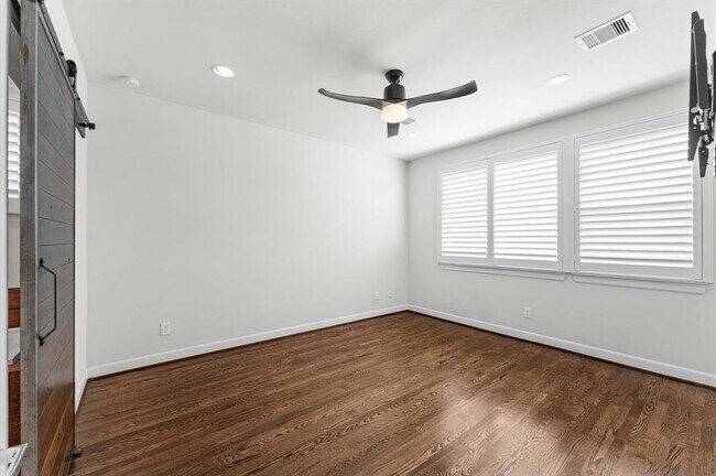 Building Photo - 312 Eado Park Cir