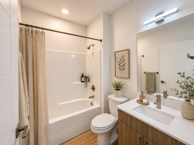 Interior Photo - 7110 N Greenwich Ave