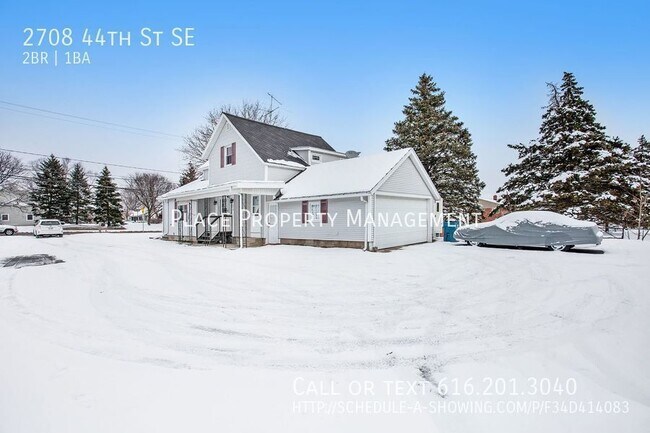 Building Photo - 2708 44th St Se - 2 Bed/1 Bath Upper Apart...