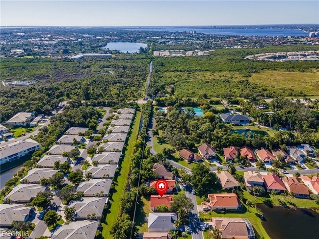 Building Photo - 9841 Las Casas Dr