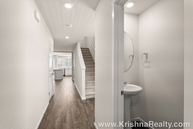 Building Photo - 11935 NE 104th St