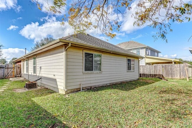 Building Photo - 13111 Windy Heath Ln