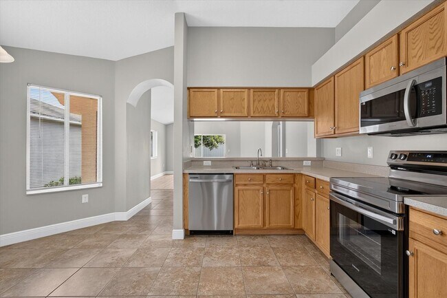 Building Photo - 557 Lindsay Anne Ct