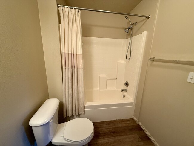 Building Photo - 1820 Fox Bay Dr