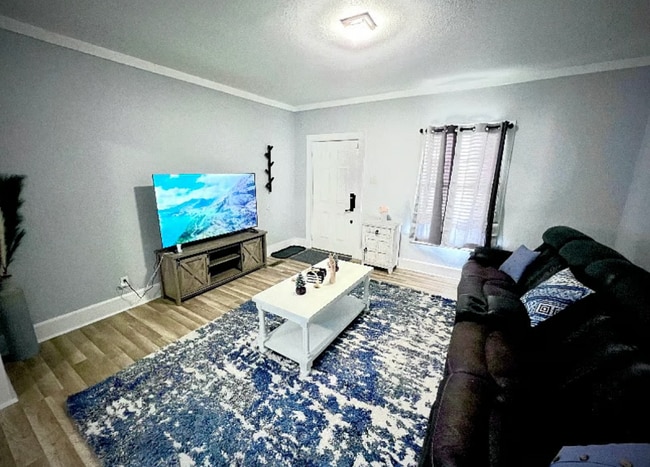 Building Photo - 3004 E Michigan St